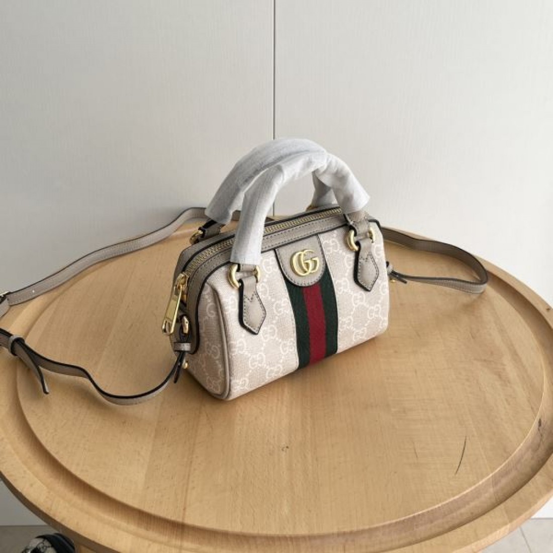 GUCCI スーパーコピー トートバッグ ロゴ オシャレにまとめる逸品 グッチ