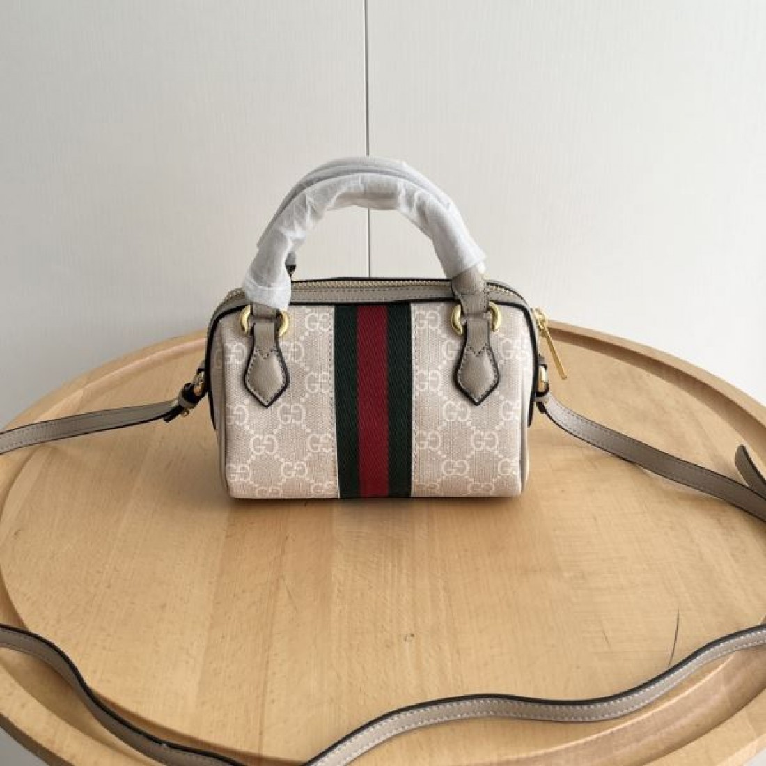 GUCCI スーパーコピー トートバッグ ロゴ オシャレにまとめる逸品 グッチ