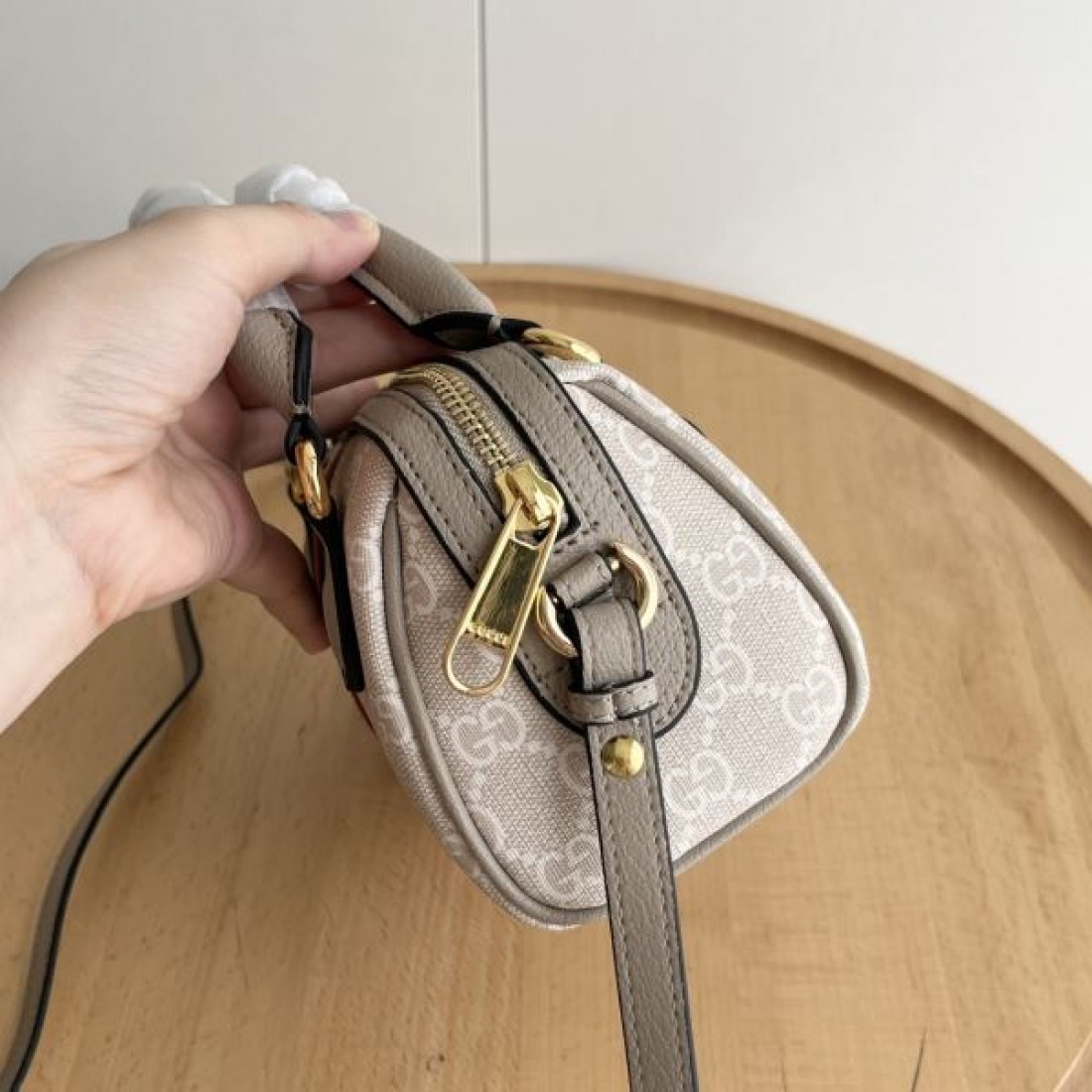 GUCCI スーパーコピー トートバッグ ロゴ オシャレにまとめる逸品 グッチ