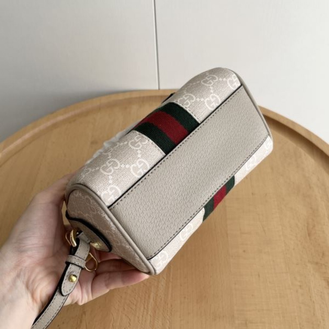 GUCCI スーパーコピー トートバッグ ロゴ オシャレにまとめる逸品 グッチ