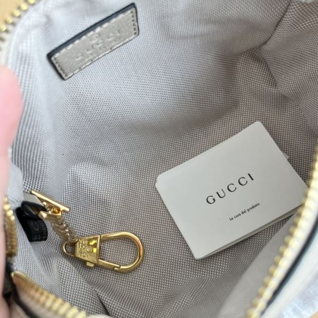 GUCCI スーパーコピー トートバッグ ロゴ オシャレにまとめる逸品 グッチ