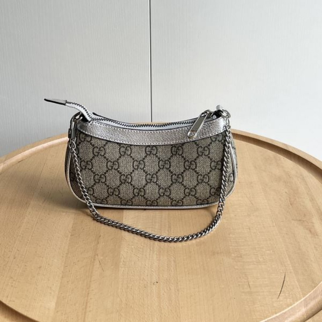 GUCCI スーパーコピー トートバッグ ロゴ 新作限定めっちゃ綺麗色 グッチ