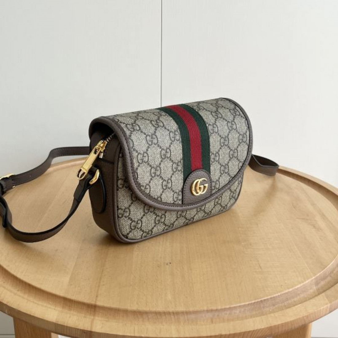 GUCCI スーパーコピー トートバッグ ロゴ 今すぐ買えちゃう グッチ