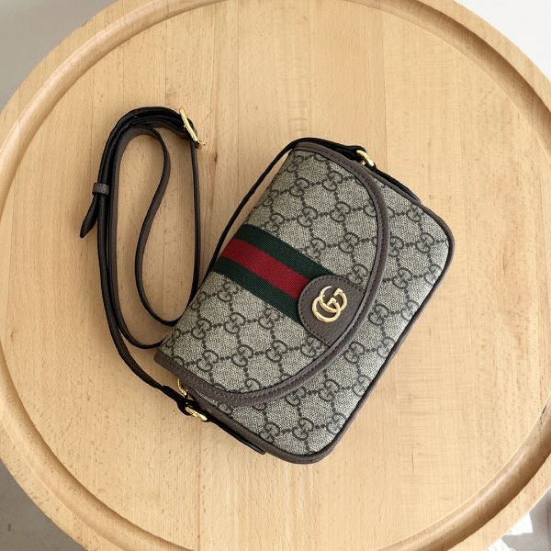 GUCCI スーパーコピー トートバッグ ロゴ 今すぐ買えちゃう グッチ