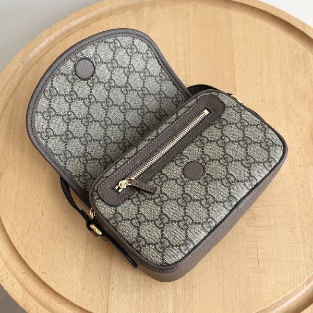 GUCCI スーパーコピー トートバッグ ロゴ 今すぐ買えちゃう グッチ