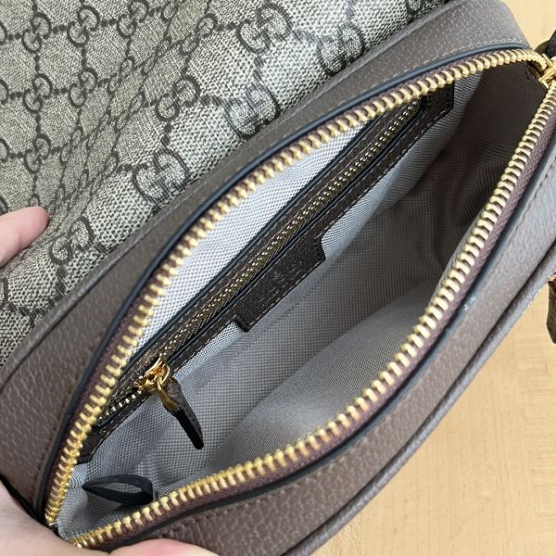 GUCCI スーパーコピー トートバッグ ロゴ 今すぐ買えちゃう グッチ
