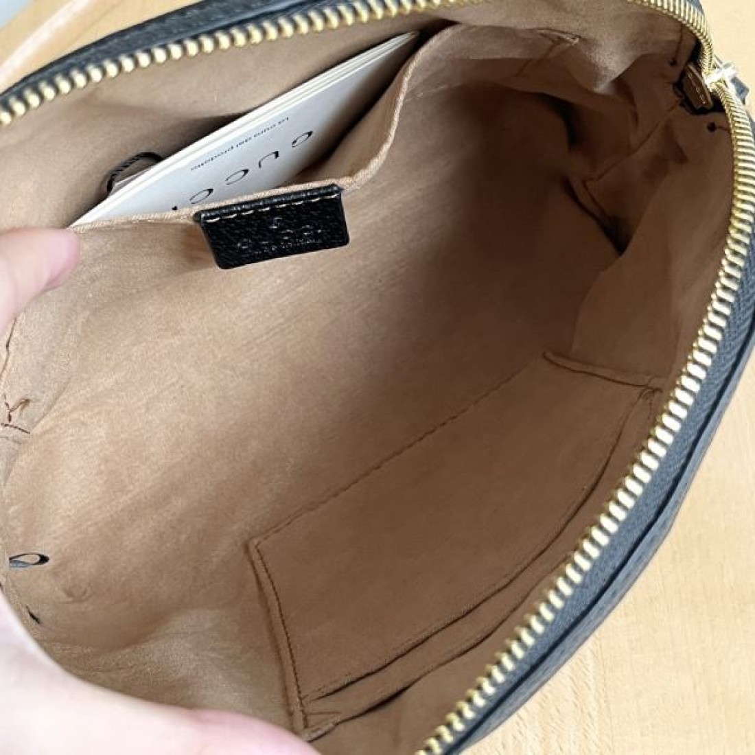 GUCCI スーパーコピー ショルダーバッグ ロゴ 今や定番アイテム好評品 グッチ