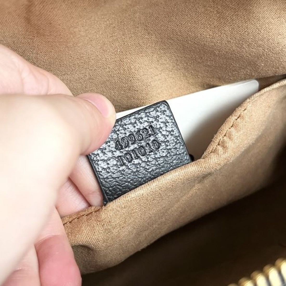 GUCCI スーパーコピー ショルダーバッグ ロゴ 今や定番アイテム好評品 グッチ