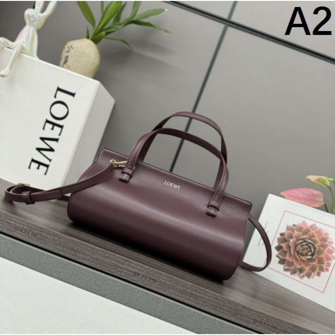 LOEWE スーパーコピー トートバッグ ロゴ  トレンドコーデが楽しめ ロエベ