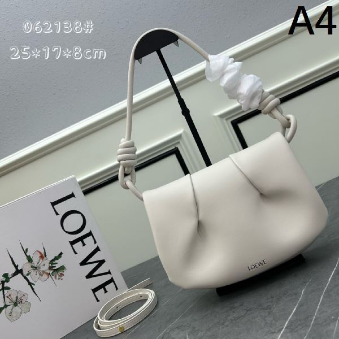 LOEWE スーパーコピー トートバッグ ロゴ カジュアルさが強すぎる ロエベ