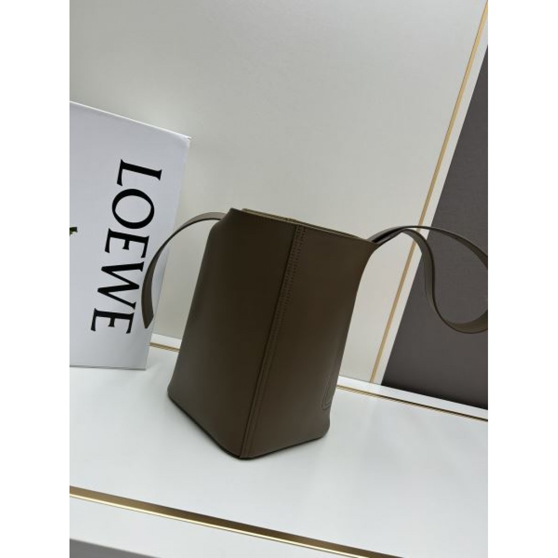 LOEWE スーパーコピー トートバッグ ロゴ 新作カジュアルコーデに ロエベ