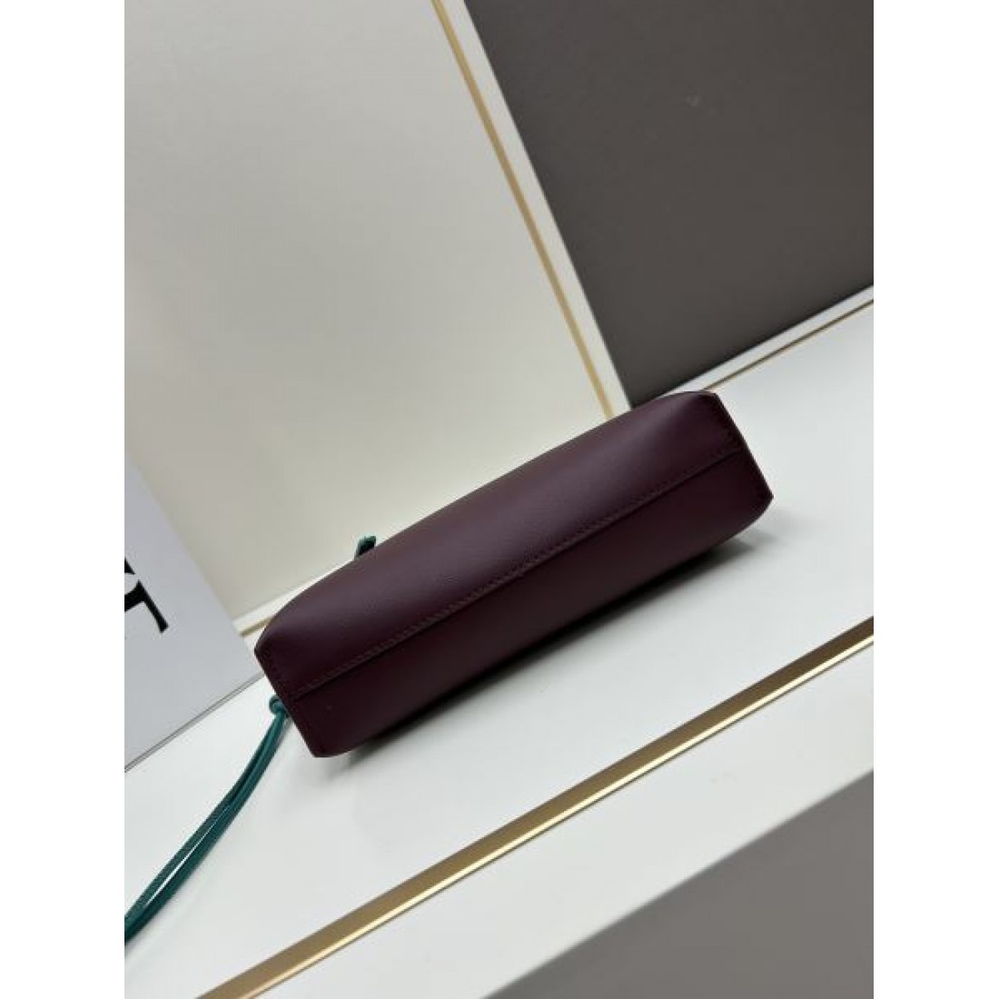 ロエベ コピー クラッチバッグ ロゴ 海外の顧客限定先行セール LOEWE