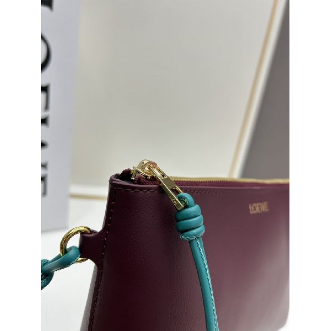 ロエベ コピー クラッチバッグ ロゴ 海外の顧客限定先行セール LOEWE