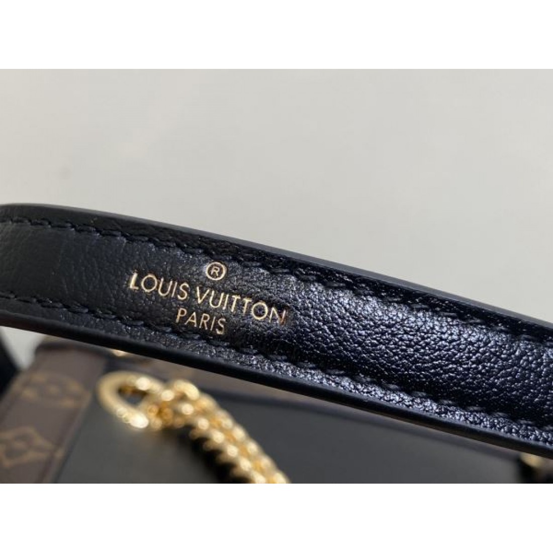 ルイヴィトン スーパーコピー トートバッグ ロゴ 圧倒的な高級感 LOUIS VUITTON