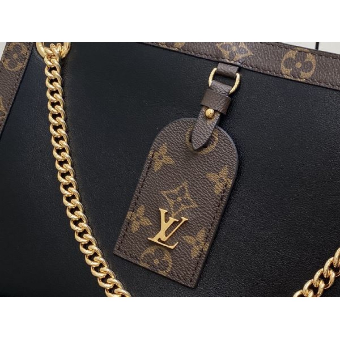 ルイヴィトン スーパーコピー トートバッグ ロゴ 圧倒的な高級感 LOUIS VUITTON