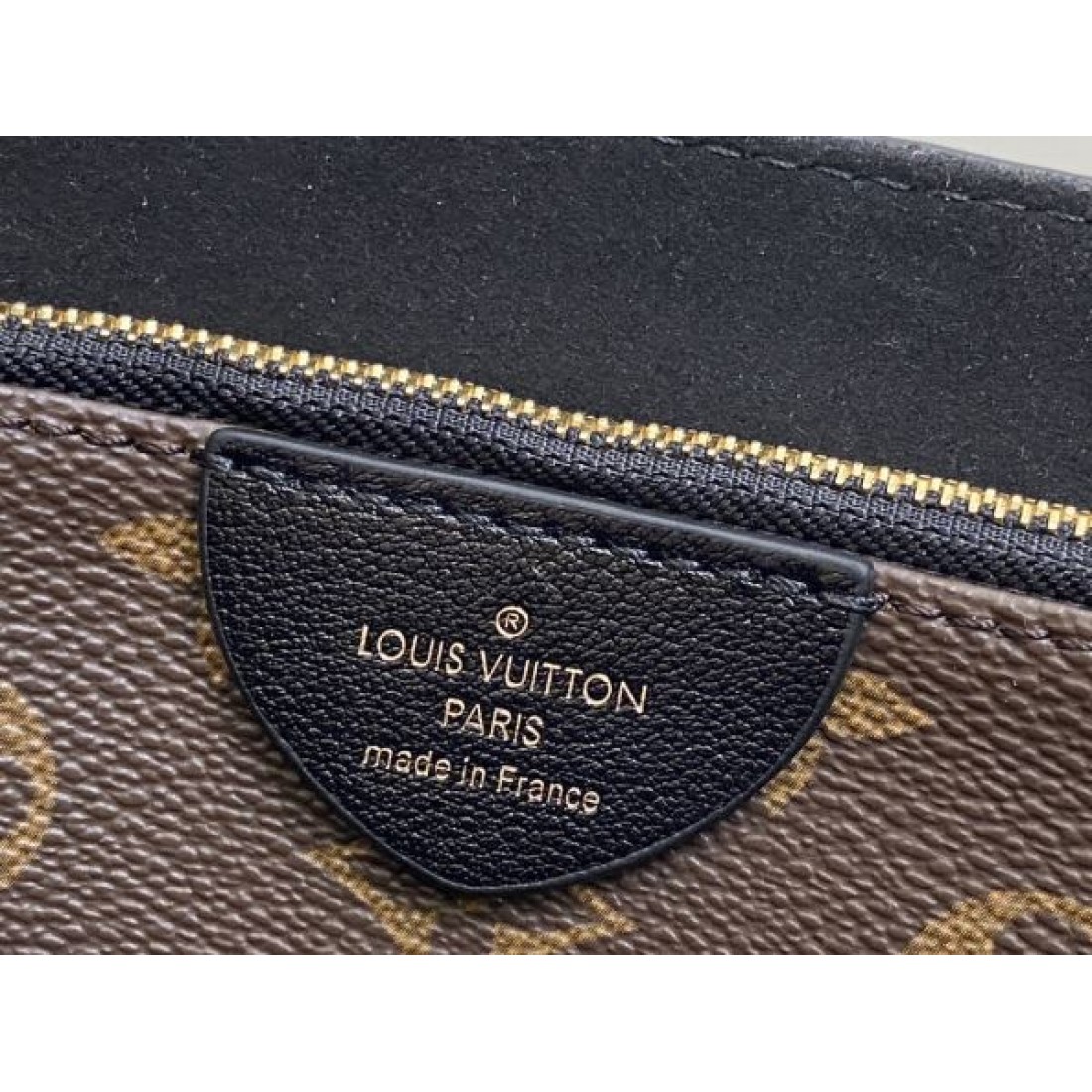 ルイヴィトン スーパーコピー トートバッグ ロゴ 圧倒的な高級感 LOUIS VUITTON
