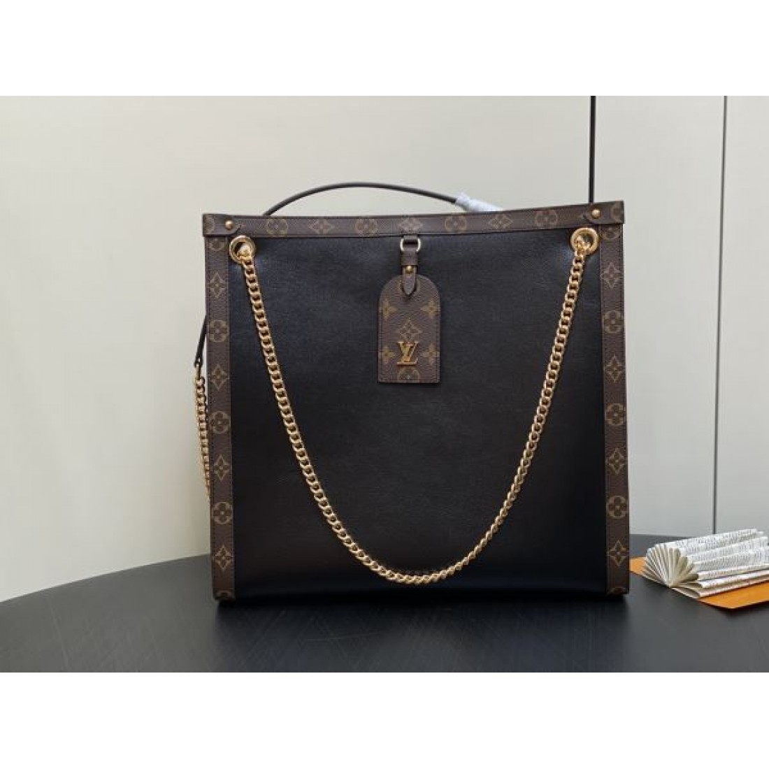 ルイヴィトン スーパーコピー トートバッグ ロゴ 絶対欲しい新作 LOUIS VUITTON