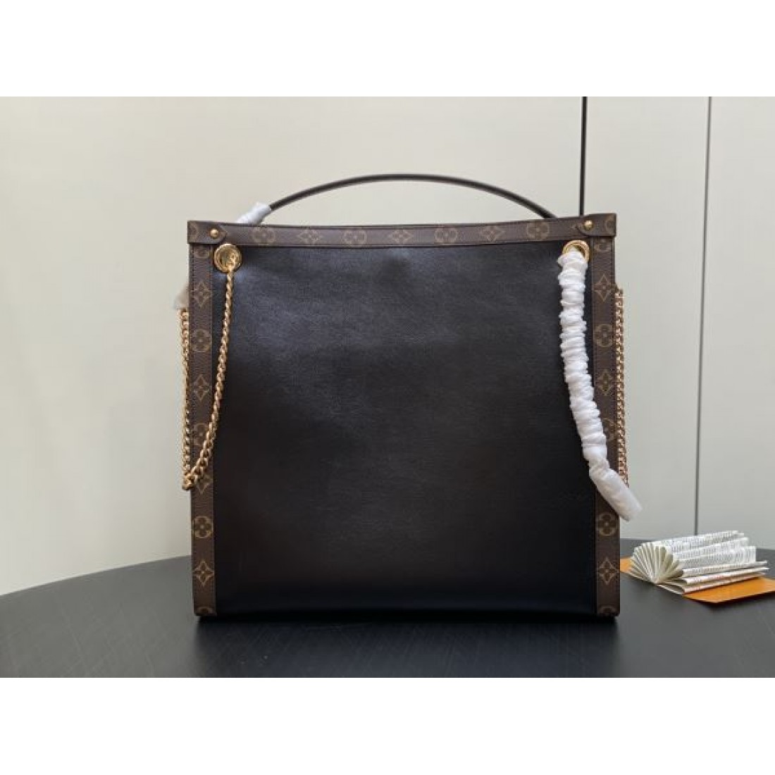 ルイヴィトン スーパーコピー トートバッグ ロゴ 絶対欲しい新作 LOUIS VUITTON