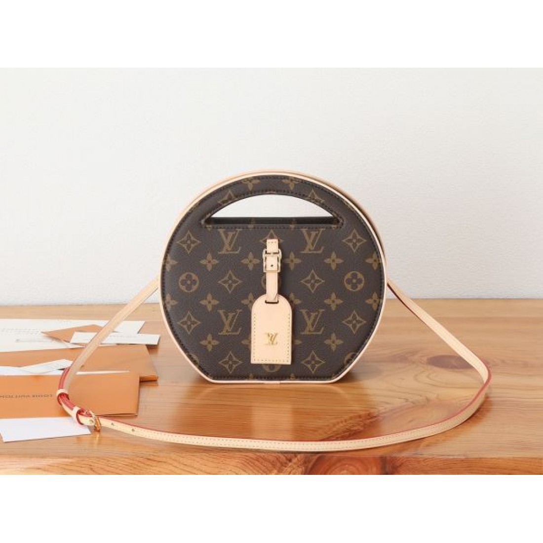 LOUIS VUITTON スーパーコピー トートバッグ ロゴ 品良くおしゃれ ルイヴィトン