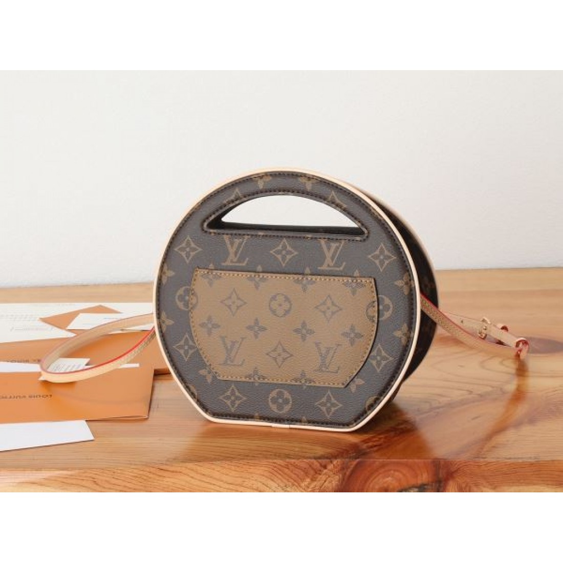 LOUIS VUITTON スーパーコピー トートバッグ ロゴ 品良くおしゃれ ルイヴィトン