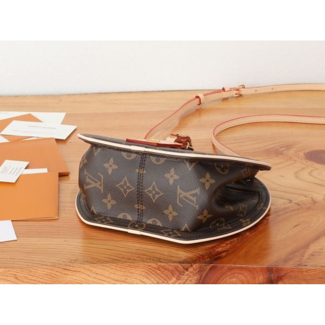 LOUIS VUITTON スーパーコピー トートバッグ ロゴ 品良くおしゃれ ルイヴィトン