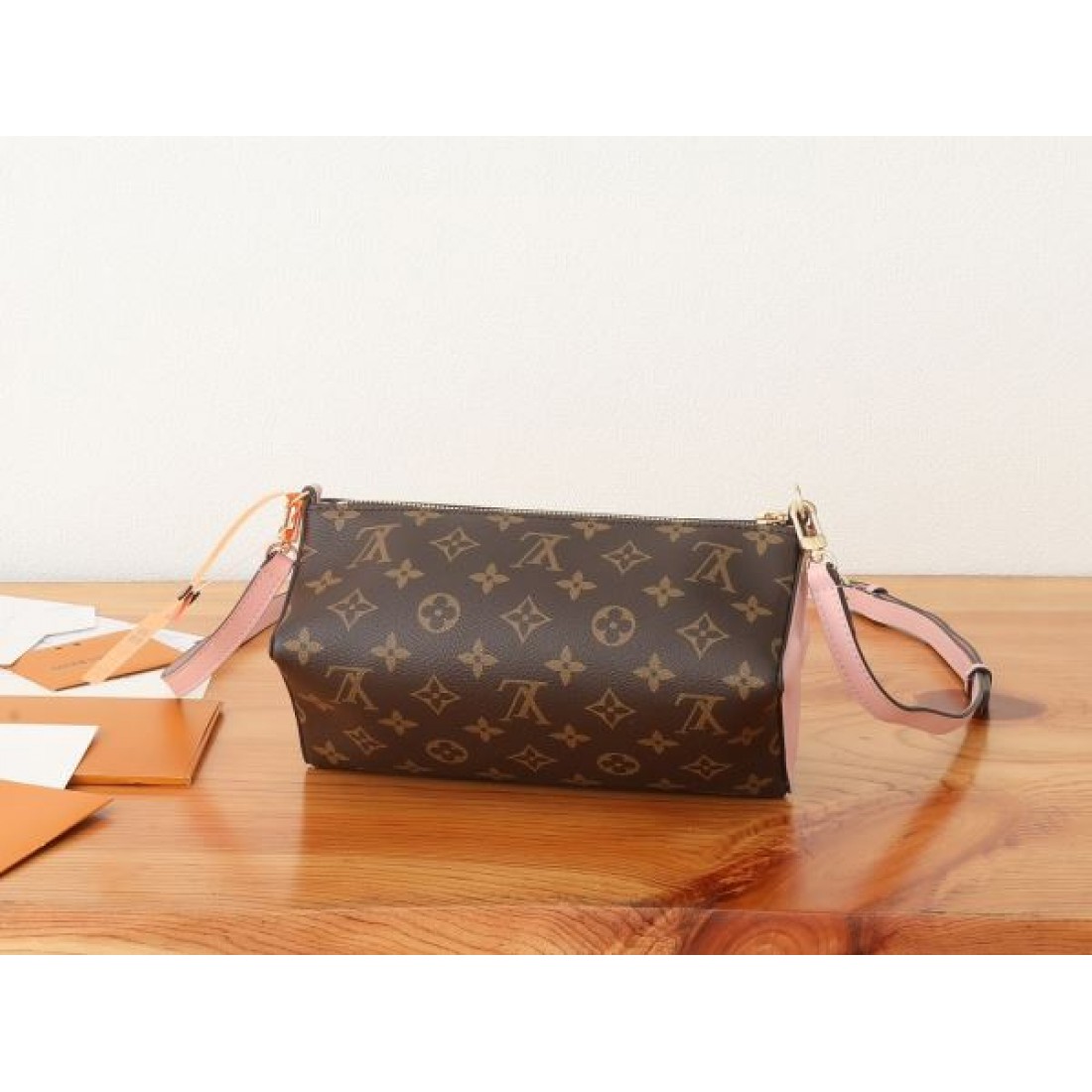 ルイヴィトン スーパーコピー トートバッグ ロゴ 品質保証最新作 LOUIS VUITTON