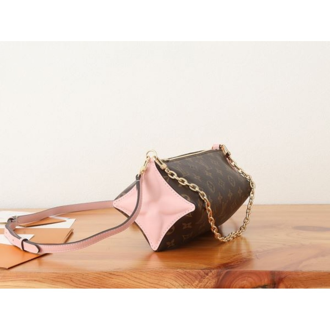 ルイヴィトン スーパーコピー トートバッグ ロゴ 品質保証最新作 LOUIS VUITTON