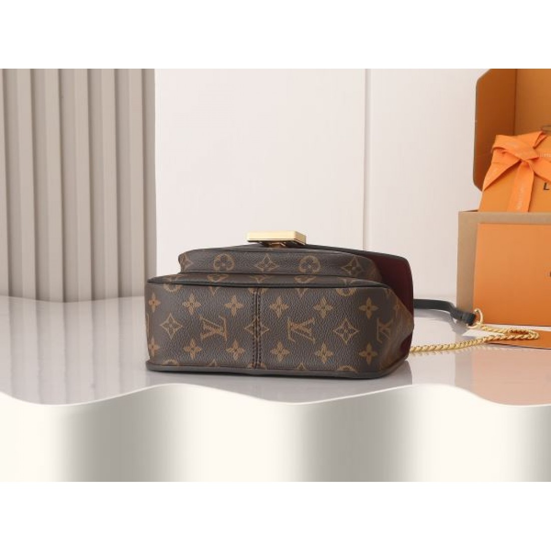 LOUIS VUITTON コピー ショルダーバッグ トレンドカラー ルイヴィトン