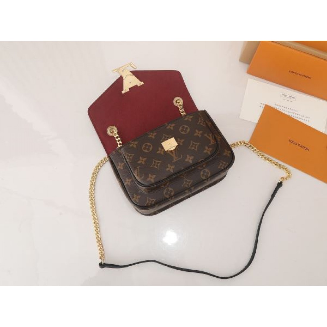 LOUIS VUITTON コピー ショルダーバッグ トレンドカラー ルイヴィトン