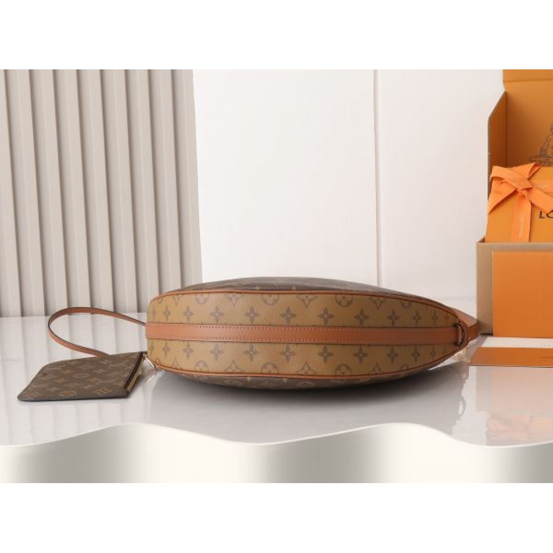 ルイヴィトン コピー ショルダーバッグ トレンドカラー LOUIS VUITTON