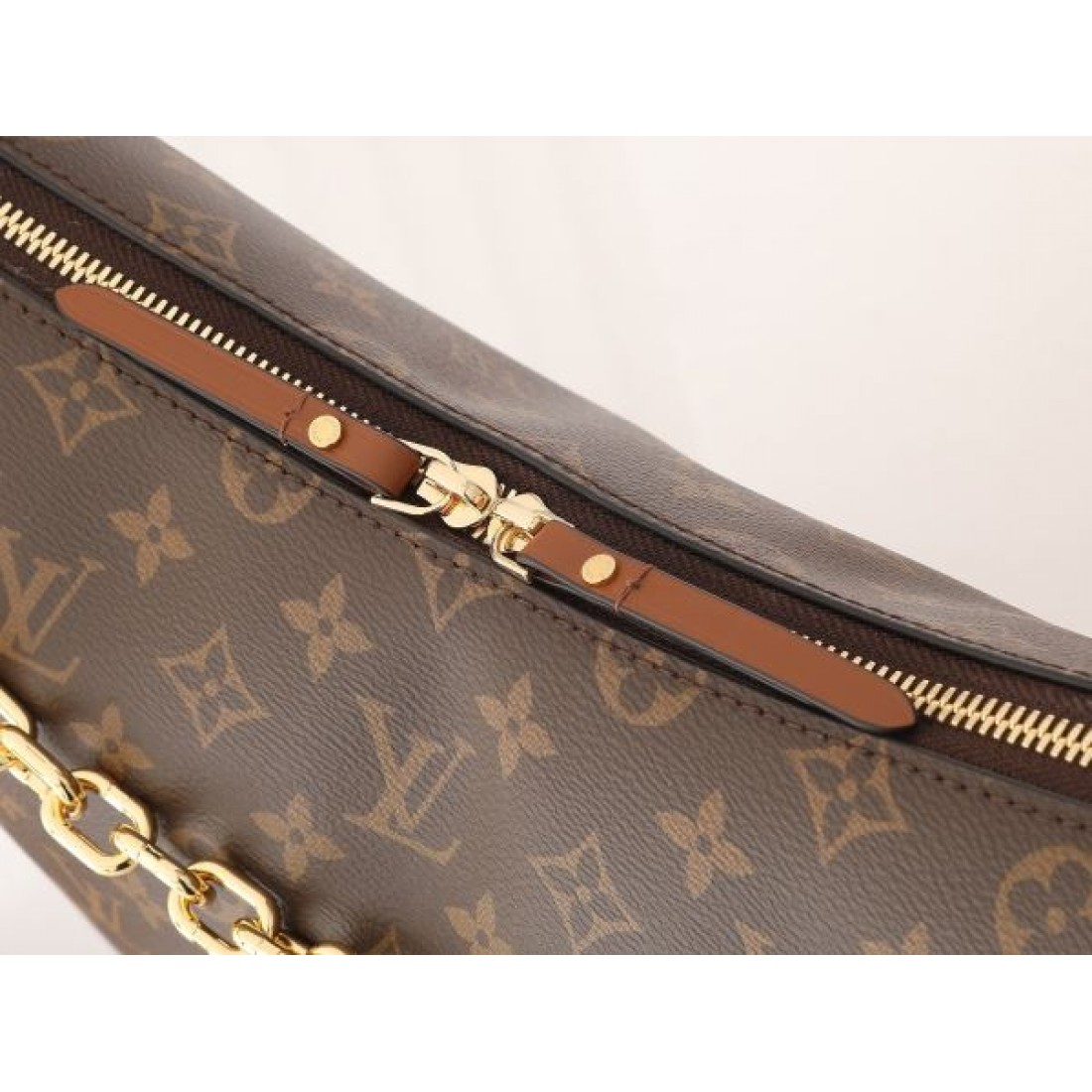 ルイヴィトン コピー ショルダーバッグ トレンドカラー LOUIS VUITTON