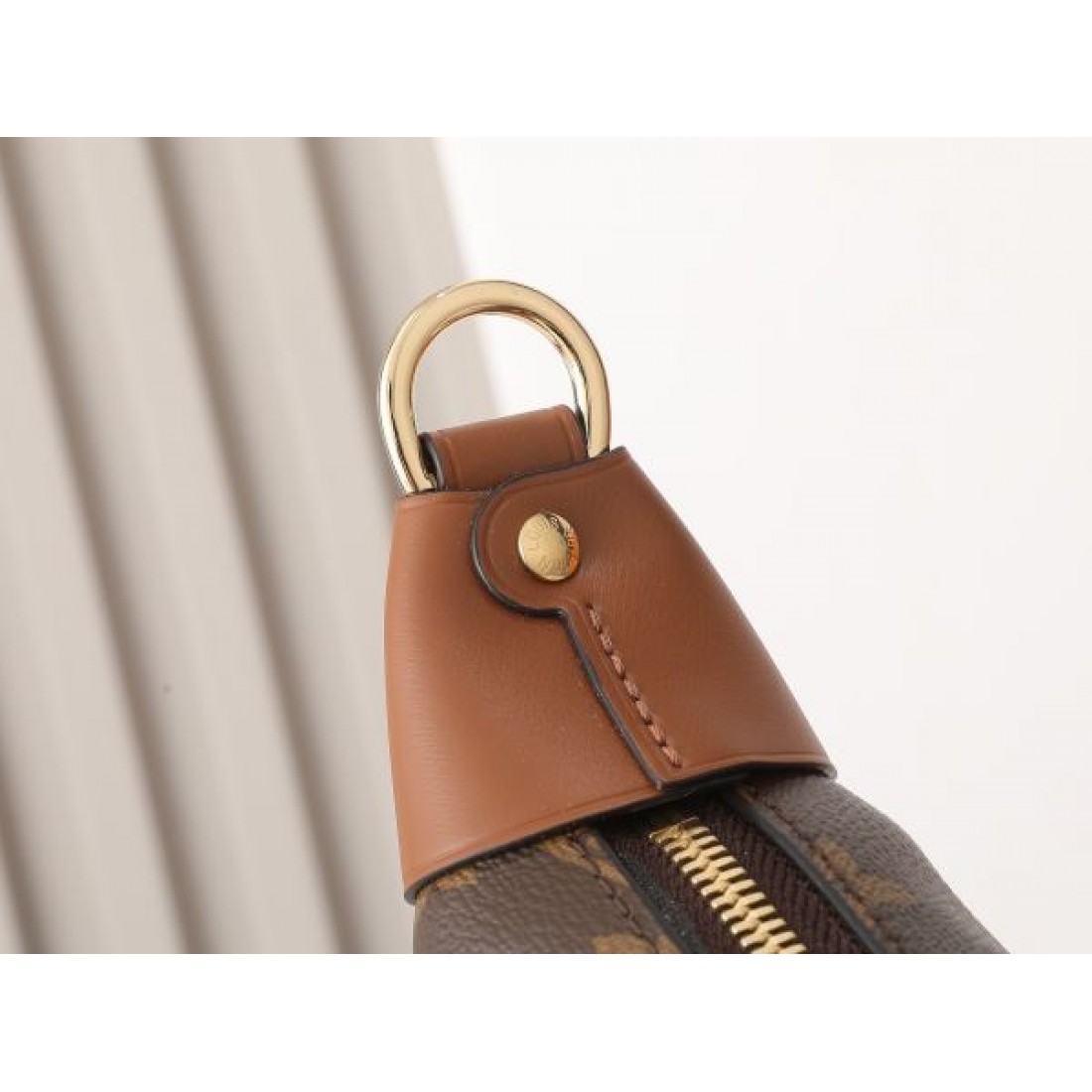 ルイヴィトン コピー ショルダーバッグ トレンドカラー LOUIS VUITTON