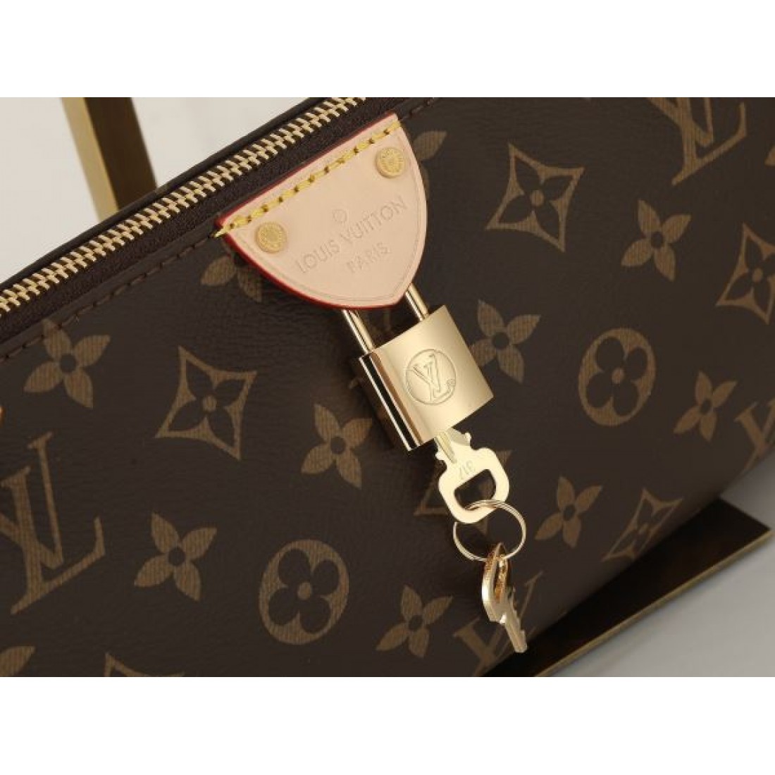 ルイヴィトン コピー ショルダーバッグ 定番のスタイル LOUIS VUITTON