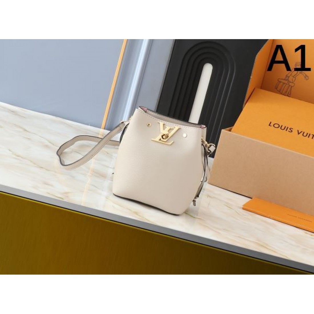 YSL イヴ サンローラン コピー トートバッグ セールで格安 SAINT LAURENT