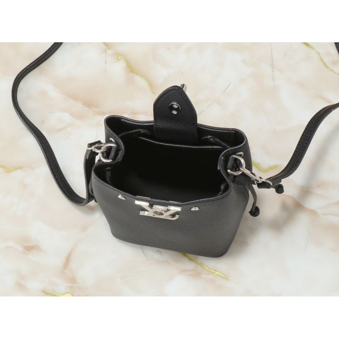 YSL イヴ サンローラン コピー トートバッグ セールで格安 SAINT LAURENT