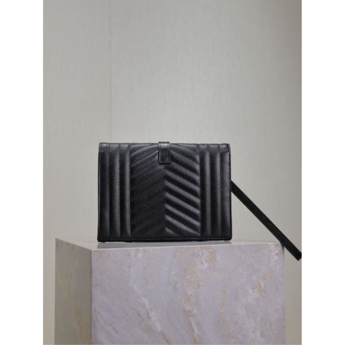 LOUIS VUITTON コピー クラッチバッグ ロゴ SALEお得にGET ルイヴィトン