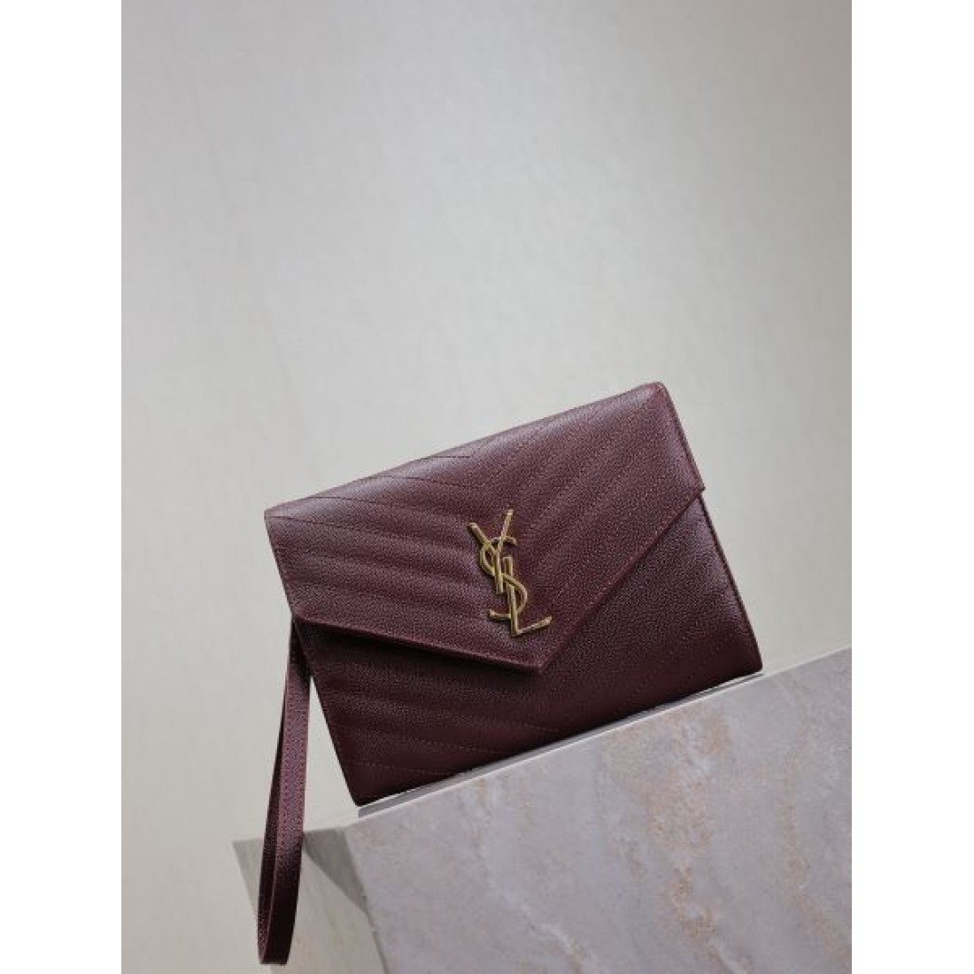 LOUIS VUITTON コピー クラッチバッグ ロゴ 高級感 超安値 ルイヴィトン