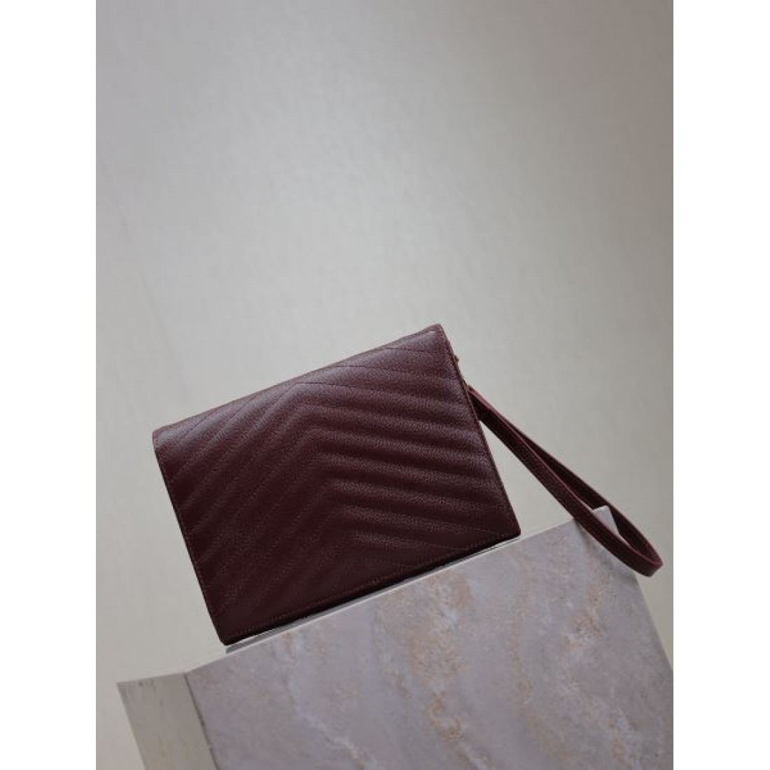 LOUIS VUITTON コピー クラッチバッグ ロゴ 高級感 超安値 ルイヴィトン