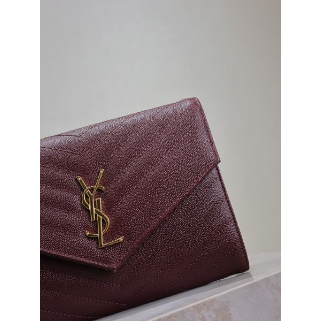 LOUIS VUITTON コピー クラッチバッグ ロゴ 高級感 超安値 ルイヴィトン