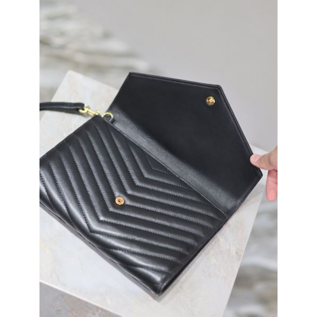 LOUIS VUITTON コピー バックパック ロゴ 海外先行発売 ルイヴィトン