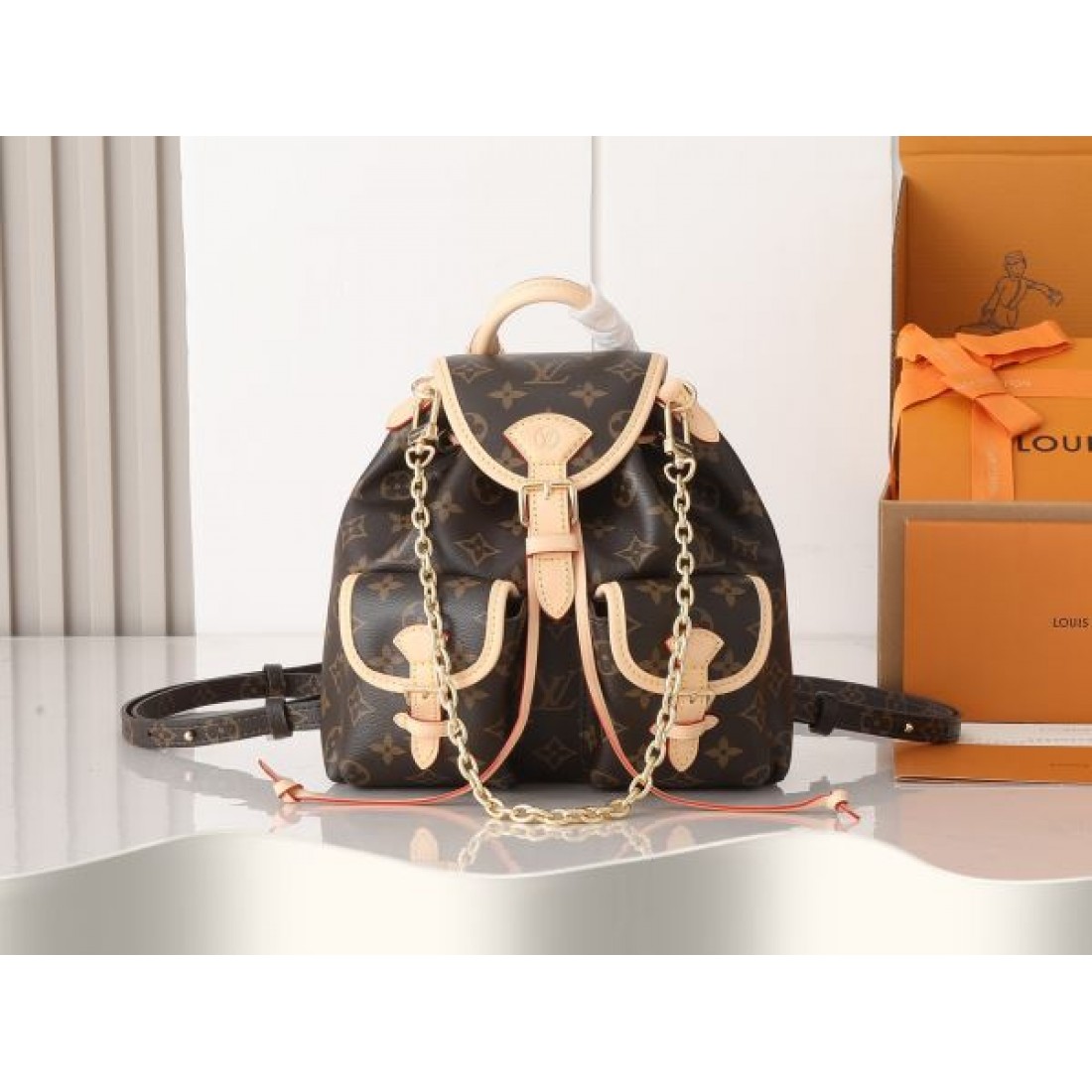 LOUIS VUITTON コピー バックパック ロゴ 大人気お得安い ルイヴィトン