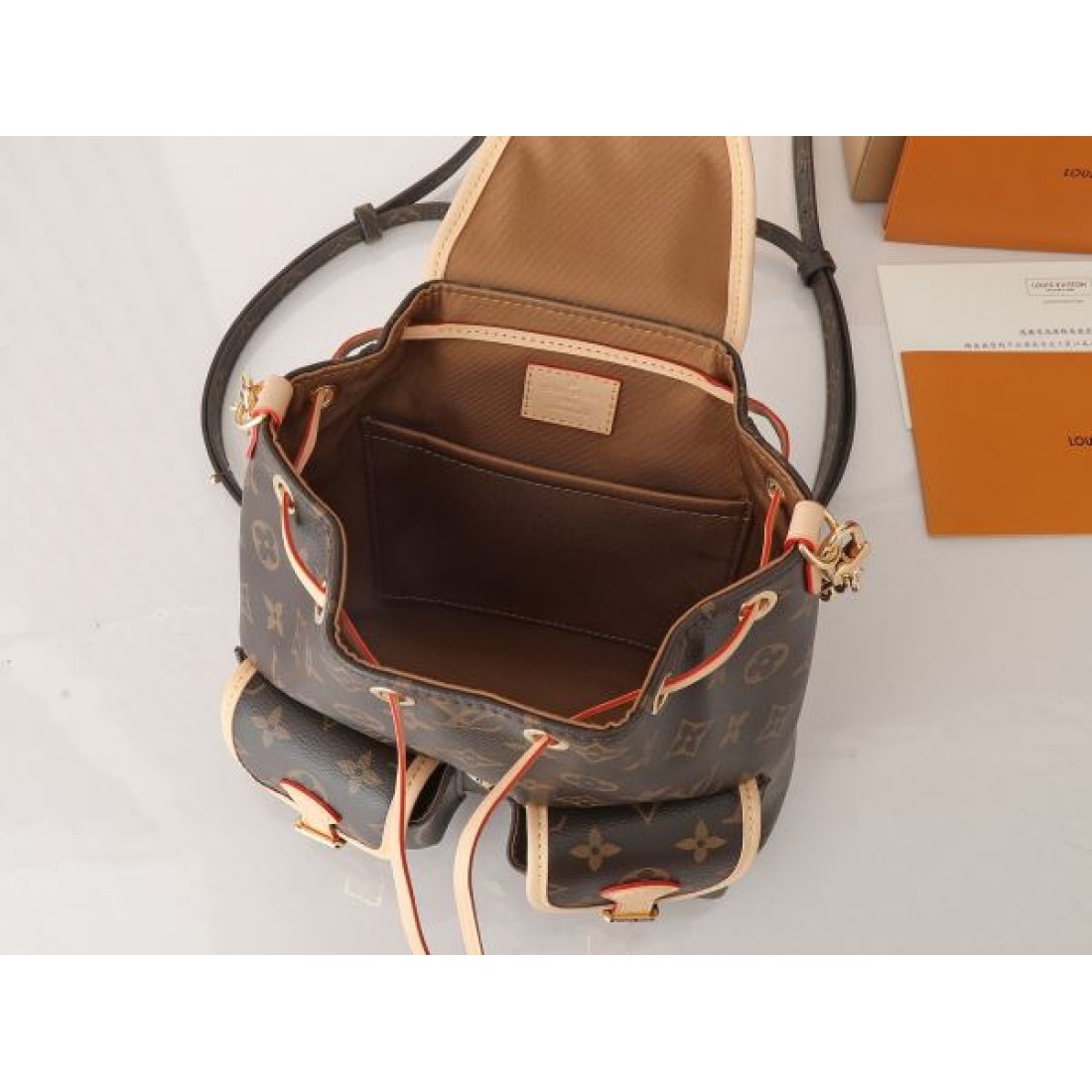 LOUIS VUITTON コピー バックパック ロゴ 大人気お得安い ルイヴィトン