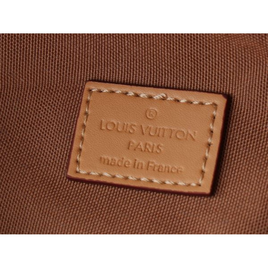 LOUIS VUITTON コピー ウエストバッグ ロゴ きちんと感がある ルイヴィトン