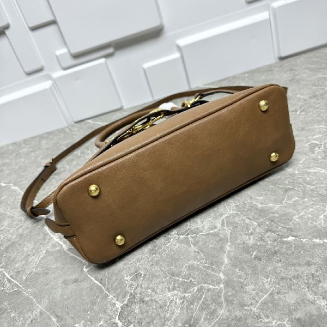 ミュウミュウ スーパーコピー トートバッグ ロゴ 人気のブランド MIU MIU