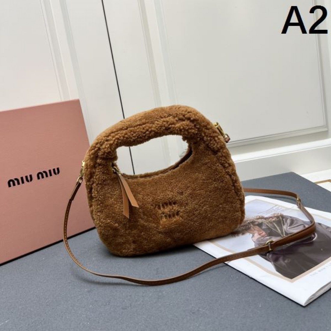 ミュウミュウ スーパーコピー トートバッグ ロゴ 芸能人着用商品 MIU MIU