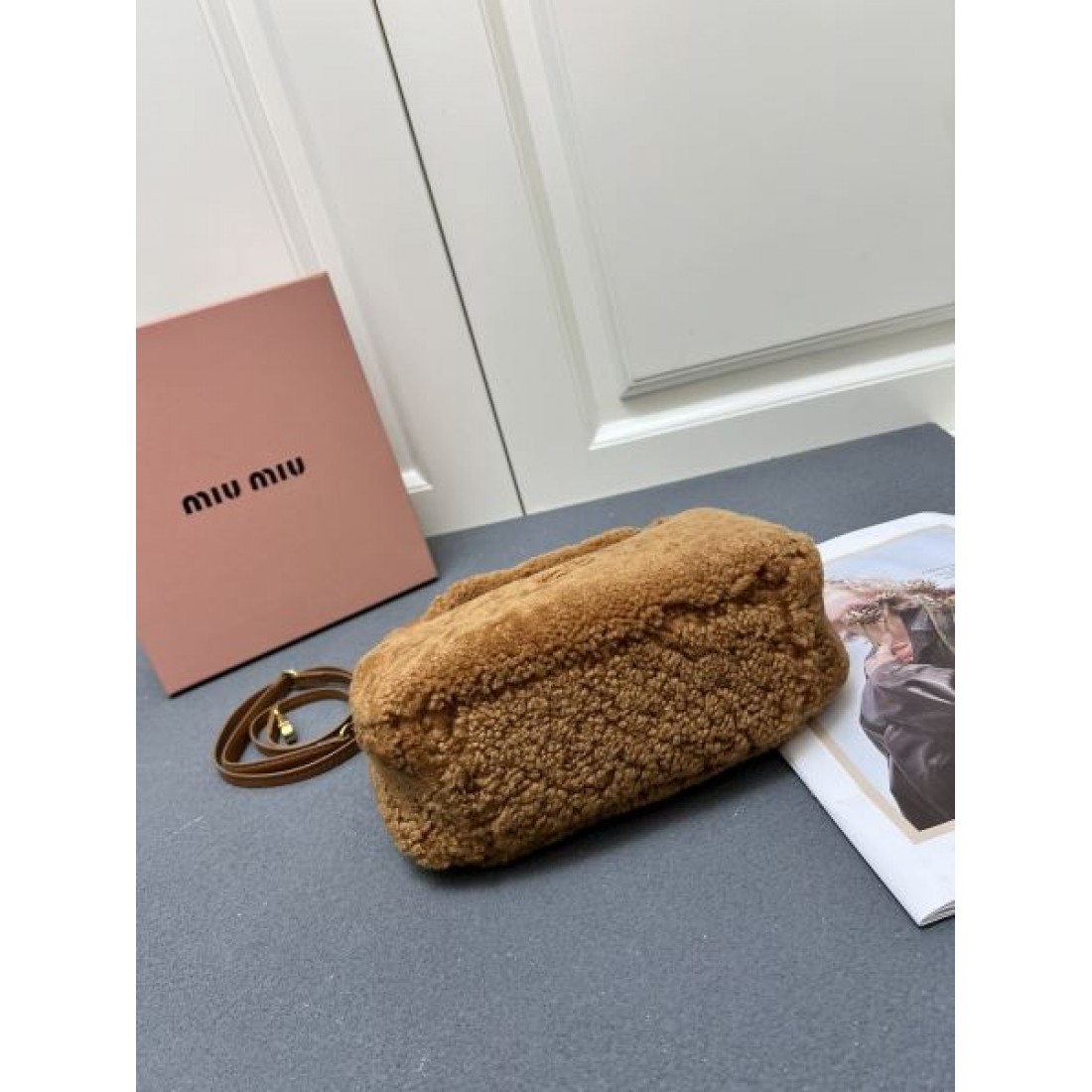 ミュウミュウ スーパーコピー トートバッグ ロゴ 芸能人着用商品 MIU MIU