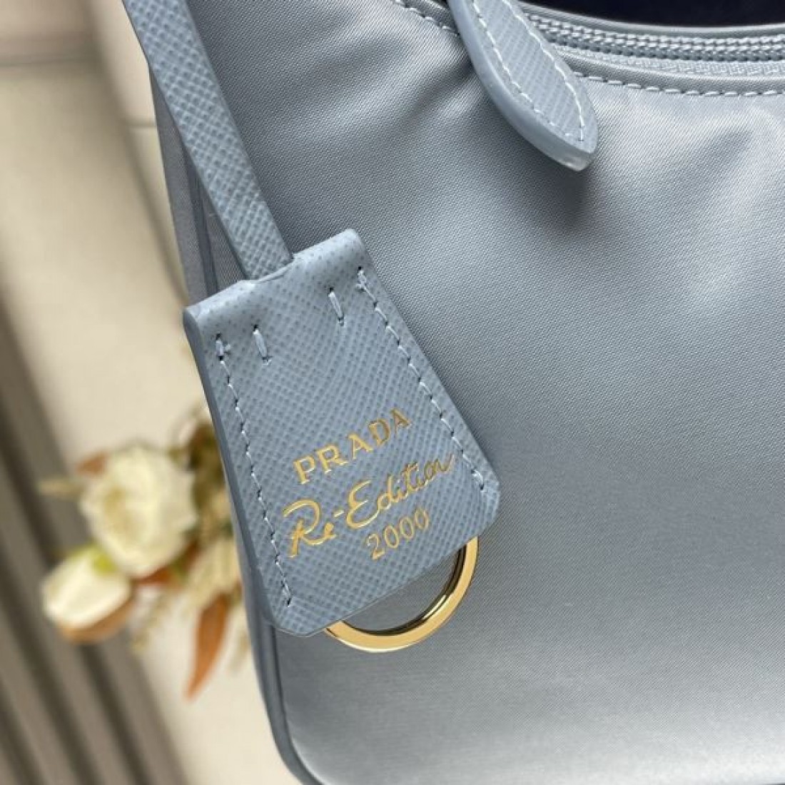 PRADA スーパーコピー トートバッグ ロゴ 日本でも大人気のモデル プラダ