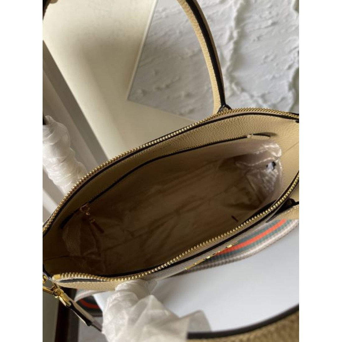 PRADA スーパーコピー トートバッグ ロゴ スタイリッシュな雰囲気 プラダ