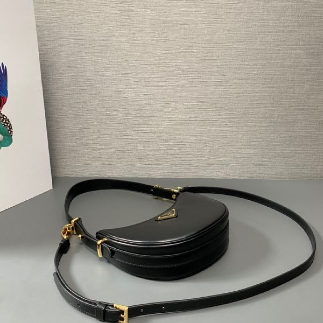 PRADA スーパーコピー トートバッグ ロゴ 日本でも大人気のモデル プラダ