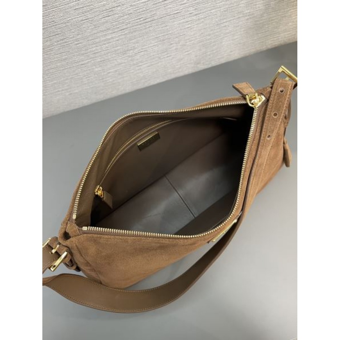 PRADA スーパーコピー トートバッグ ロゴ 人気のオシャレものから プラダ